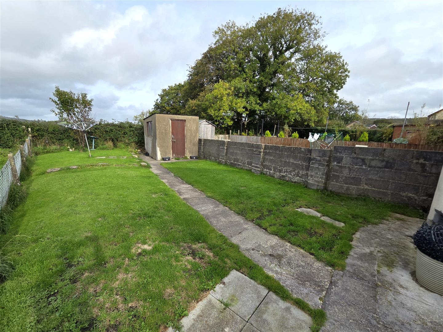 Heol Llanelli, Pontyates, Llanelli, SA15 5UH